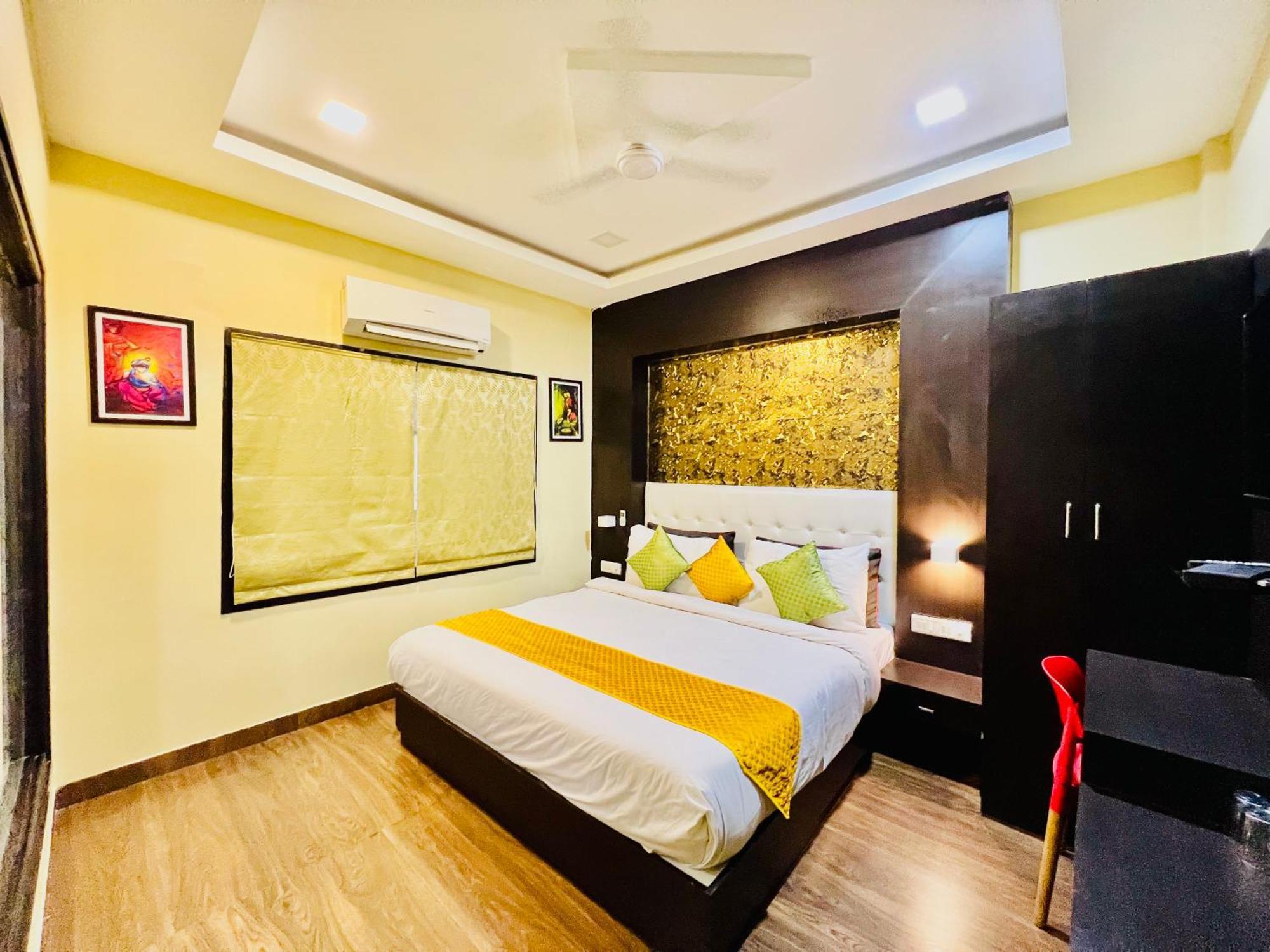 Hotel Grand Bhagwat, Удайпур Экстерьер фото