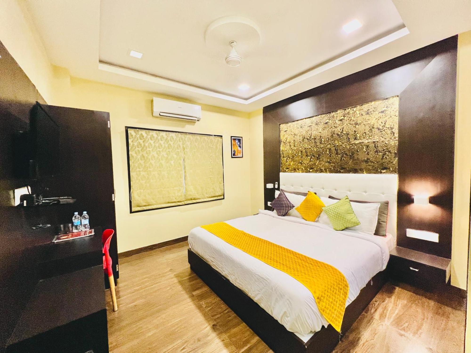 Hotel Grand Bhagwat, Удайпур Экстерьер фото